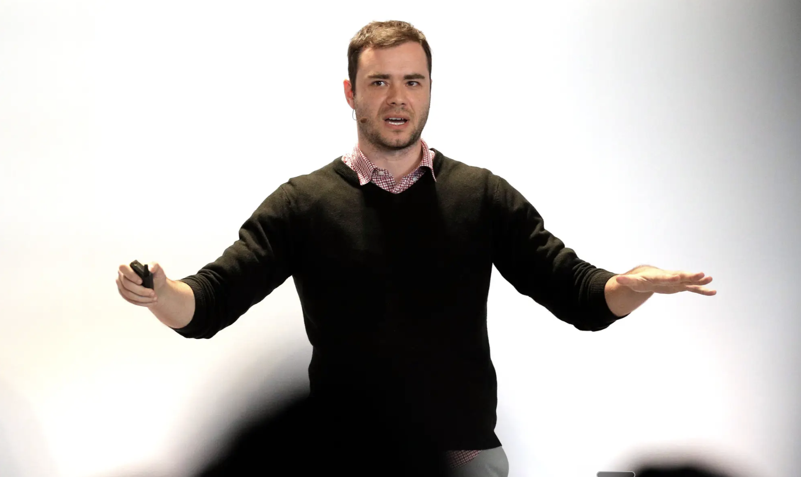 An OpenAI founder just defected to Anthropic